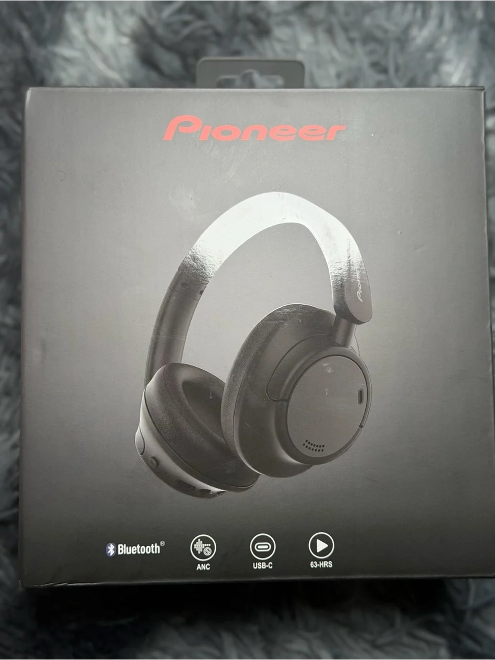 Bundle deal multiple different Headphones in Branded Packagin brand new
